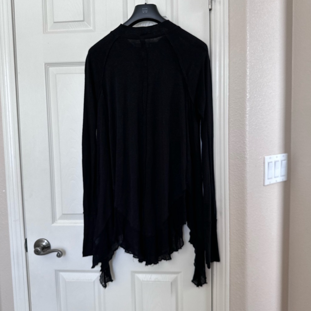 Free People black long sleeve tunic top with raw edges size small - Picture 9 of 15